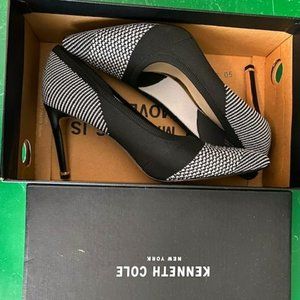 Brand New Kenneth Cole Knit Riley Pumps